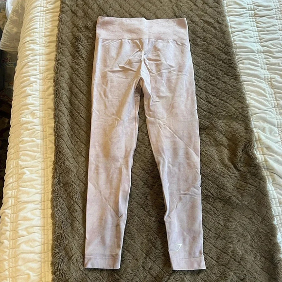 Gymshark Pink Camo Adapt Animal Seamless Leggings - Picture 3 of 5